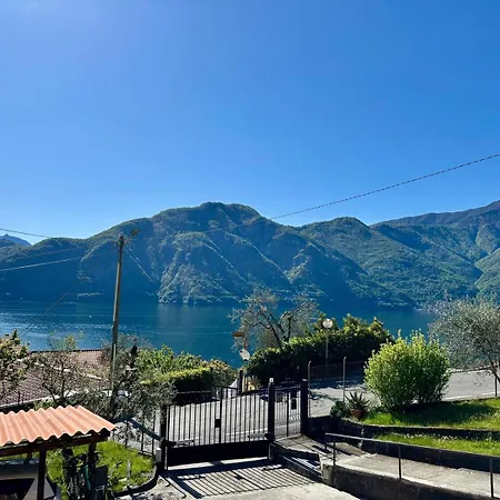 Casetta Rossa 公寓 *