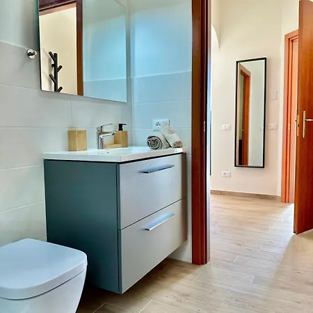 Casetta Rossa Меццегра